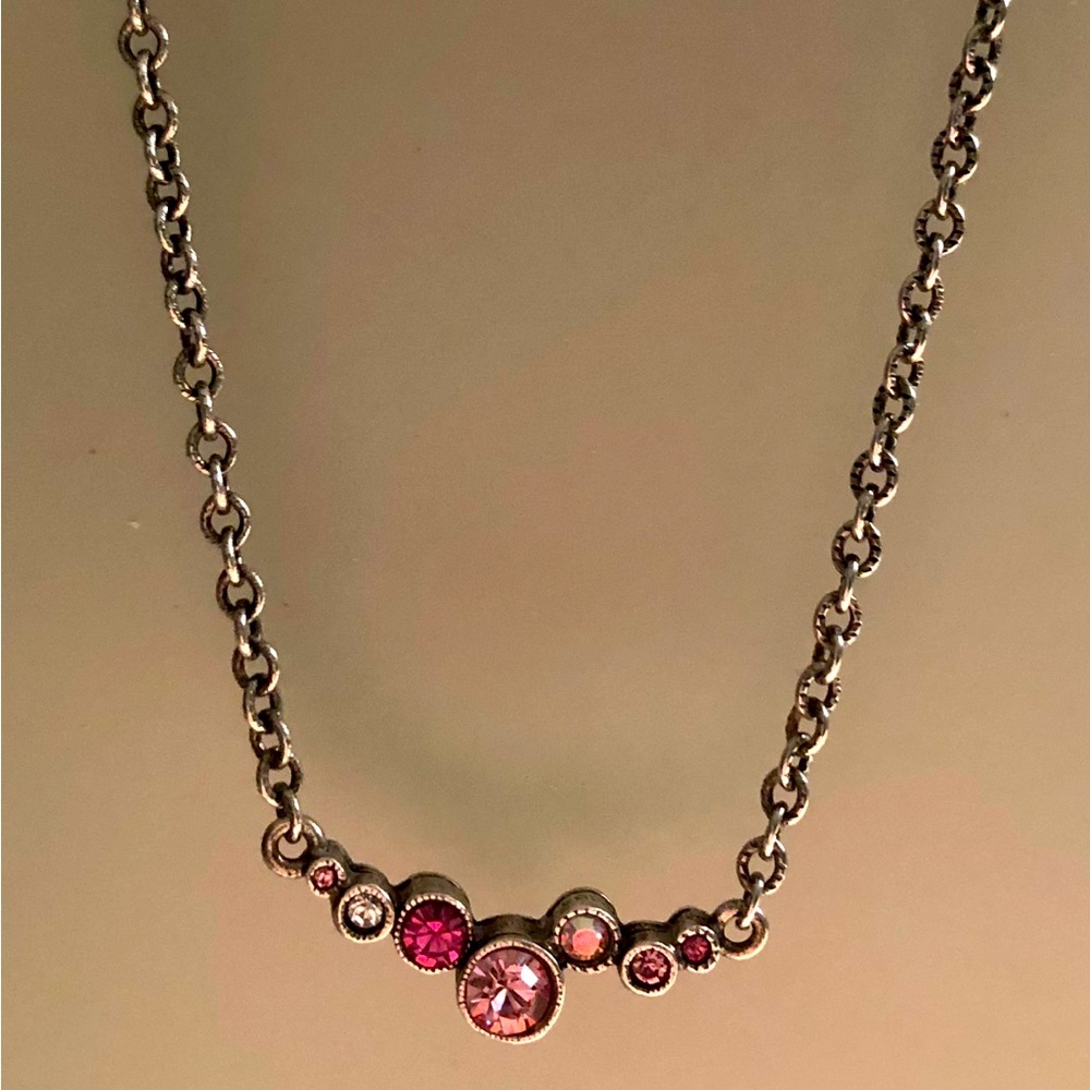 Brighton Necklace, pretty in pink. This is a lovely necklace.🌷